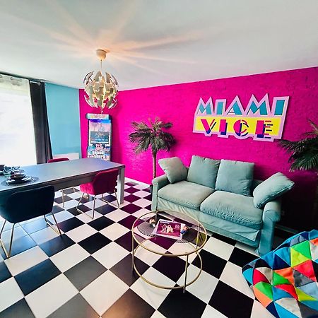 Capsule Miami Vice - Jacuzzi - Billard - Ecran Cinema & Netflix - Ping-Pong - Nintendo & Jeux- Liévin Exterior photo