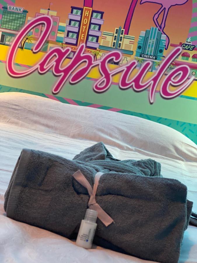 Capsule Miami Vice - Jacuzzi - Billard - Ecran Cinema & Netflix - Ping-Pong - Nintendo & Jeux- Liévin Exterior photo