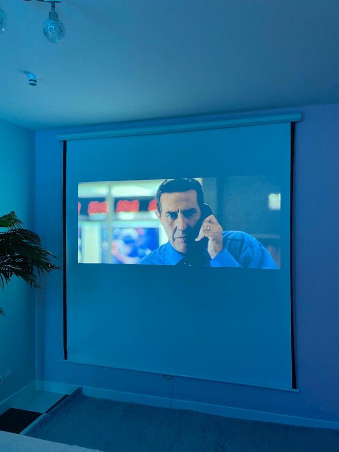 Capsule Miami Vice - Jacuzzi - Billard - Ecran Cinema & Netflix - Ping-Pong - Nintendo & Jeux- Liévin Exterior photo