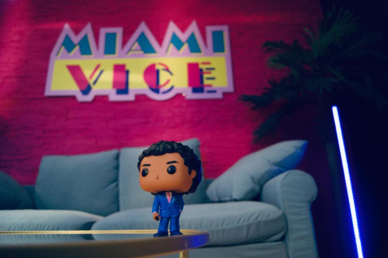 Capsule Miami Vice - Jacuzzi - Billard - Ecran Cinema & Netflix - Ping-Pong - Nintendo & Jeux- Liévin Exterior photo