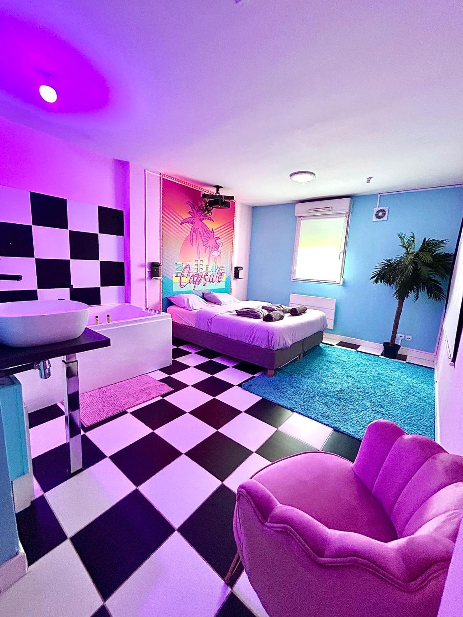 Capsule Miami Vice - Jacuzzi - Billard - Ecran Cinema & Netflix - Ping-Pong - Nintendo & Jeux- Liévin Exterior photo